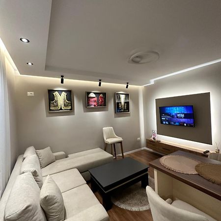 Luxury Center Apartments Тирана Екстер'єр фото