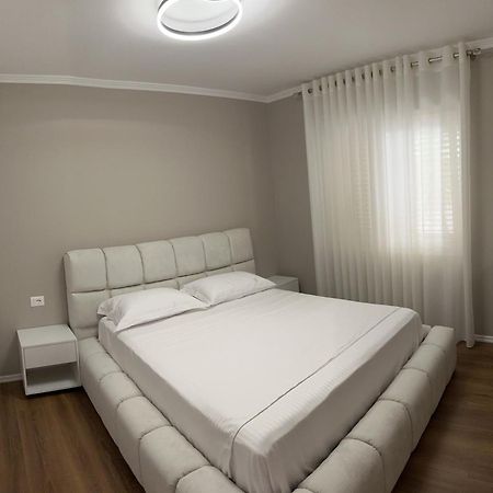Luxury Center Apartments Тирана Екстер'єр фото