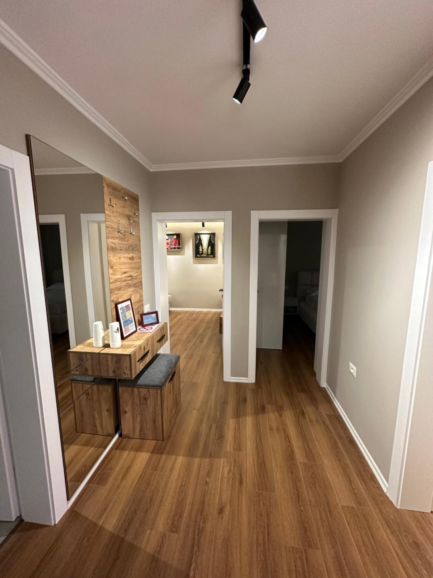 Luxury Center Apartments Тирана Екстер'єр фото